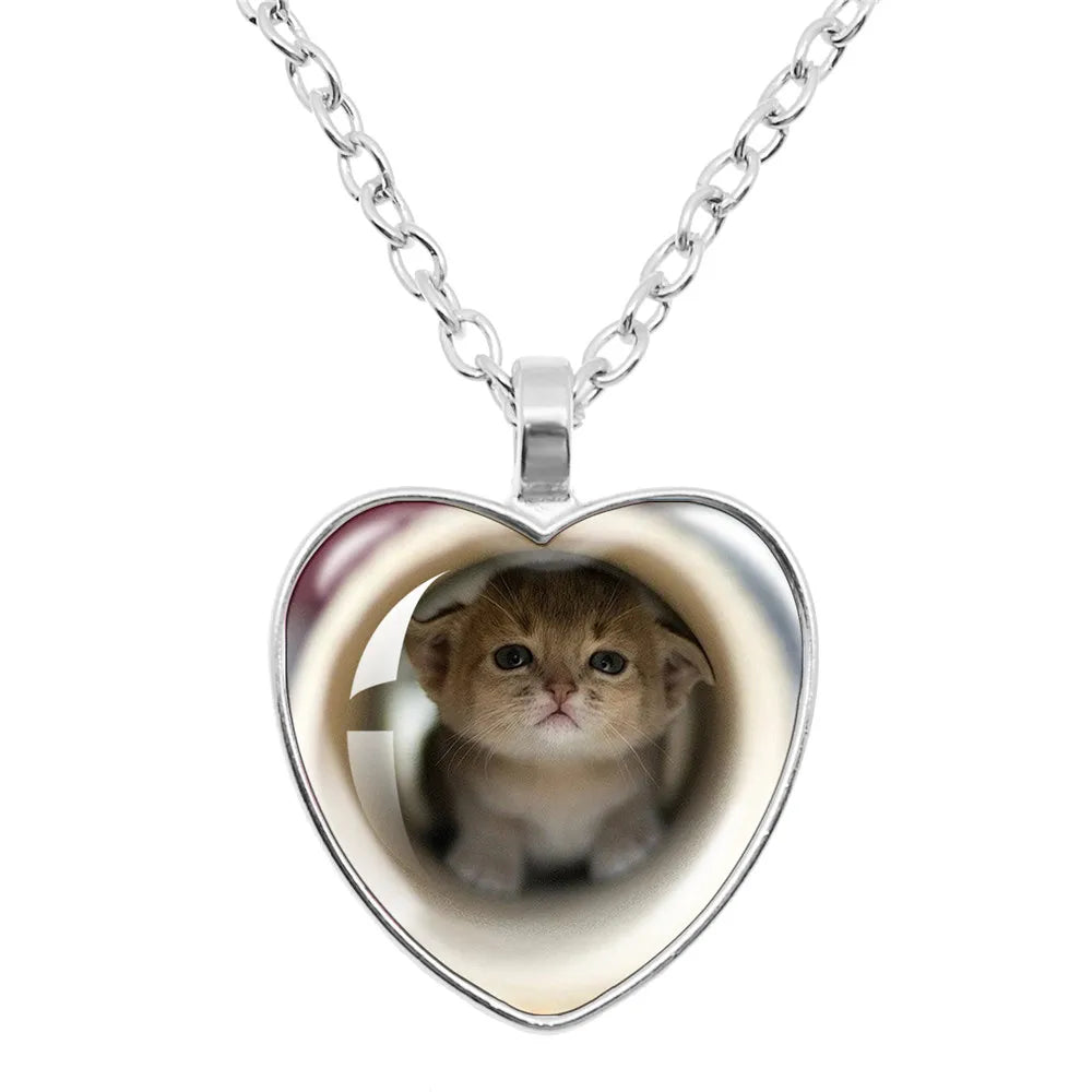 Fashion Accessories Cute Cats Patten Heart Shaped Glass Pendant Necklace Cute Animal Alloy Necklace Charms Jewelry Gifts