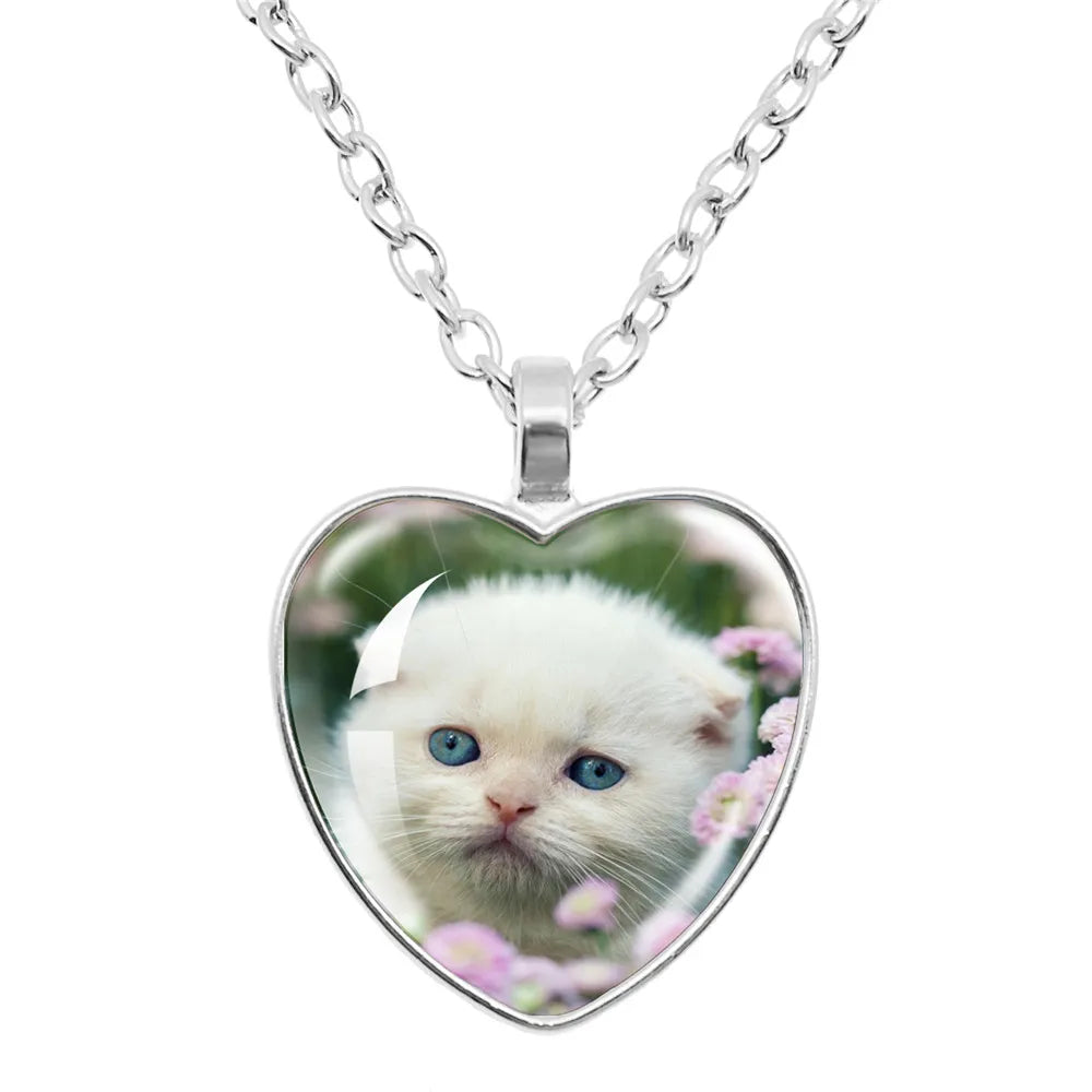 Fashion Accessories Cute Cats Patten Heart Shaped Glass Pendant Necklace Cute Animal Alloy Necklace Charms Jewelry Gifts