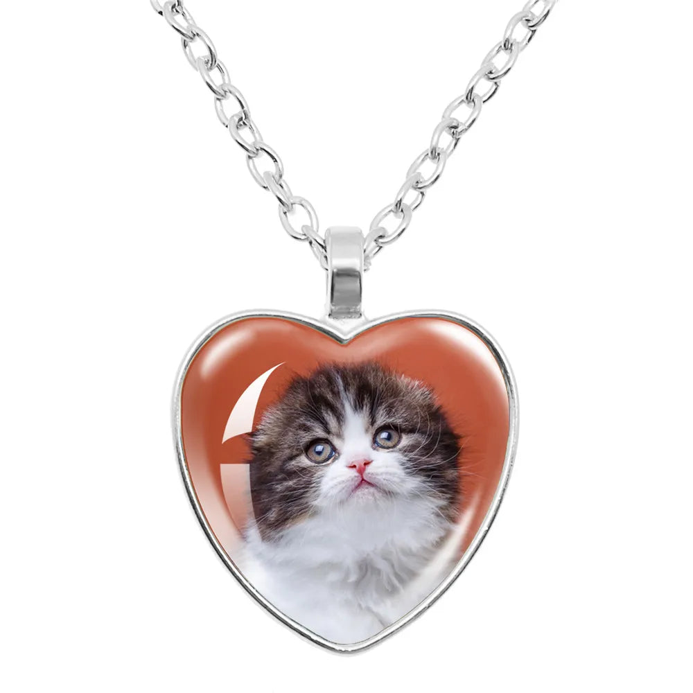 Fashion Accessories Cute Cats Patten Heart Shaped Glass Pendant Necklace Cute Animal Alloy Necklace Charms Jewelry Gifts