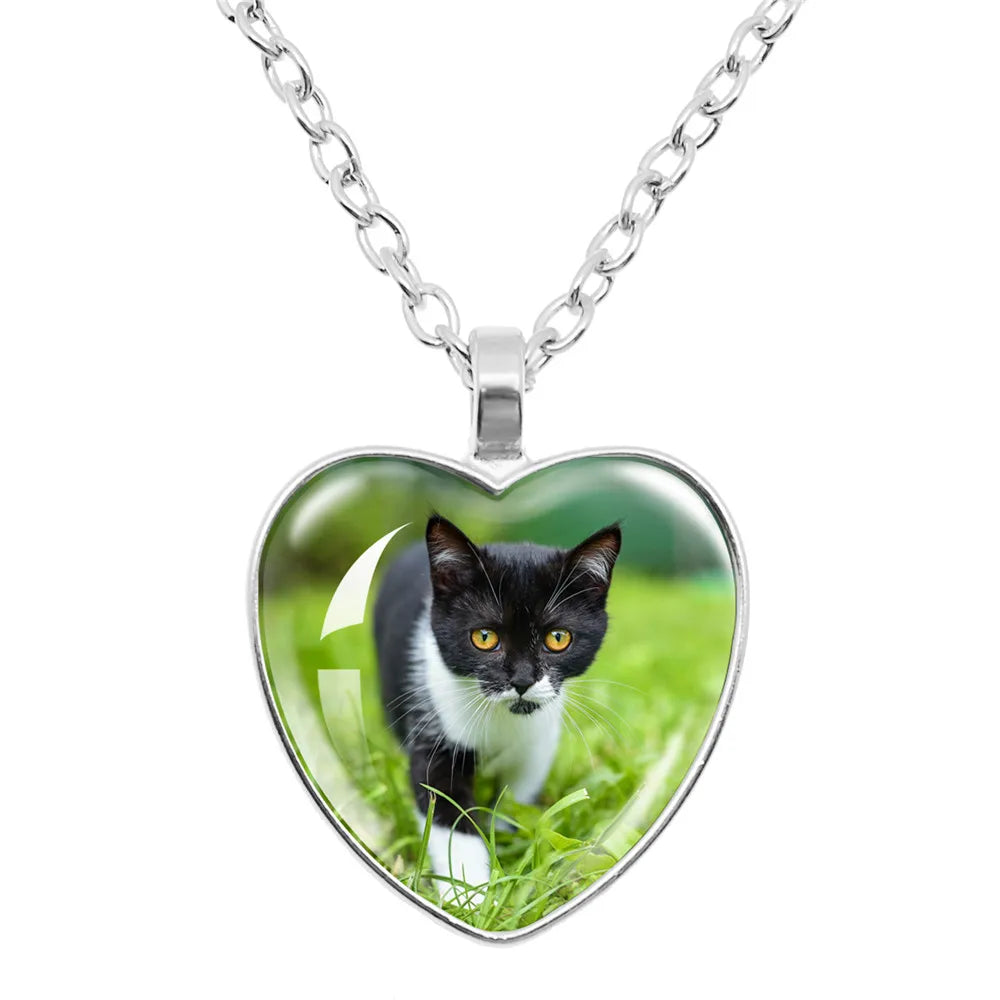 Fashion Accessories Cute Cats Patten Heart Shaped Glass Pendant Necklace Cute Animal Alloy Necklace Charms Jewelry Gifts