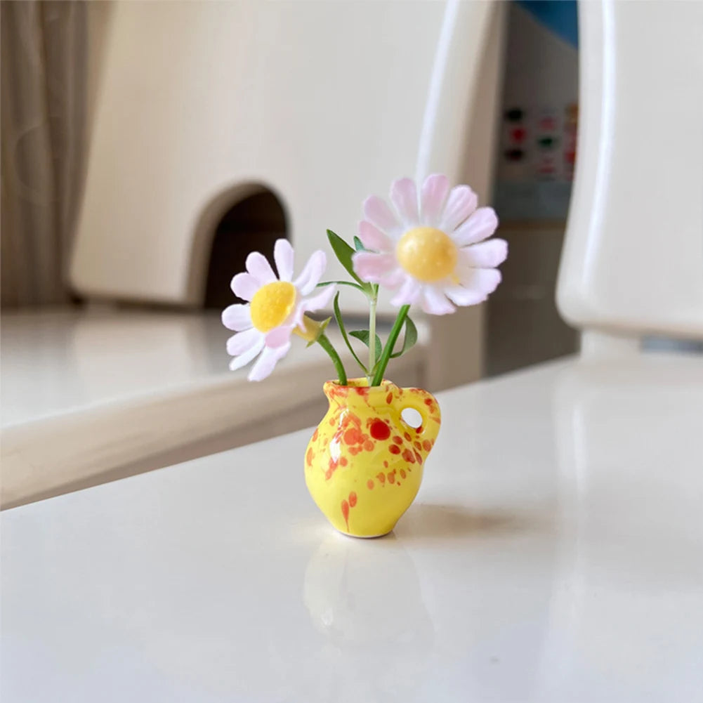 8 Mini Magnetic Vases-for Decorative Small Fridge Magnets Ideal for Kitchens,Offices and Lockers,Vase Decorations(Random Style)