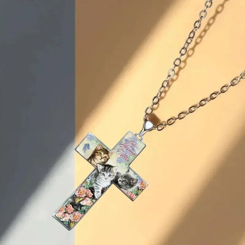 Trendy Cute Three Cats Cross Pendant Necklace for Kid Christian Religious Jewelry Accessories for Friend Birthday Gift Ожерелье