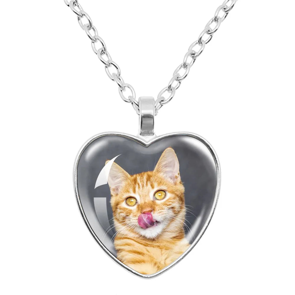 Fashion Accessories Cute Cats Patten Heart Shaped Glass Pendant Necklace Cute Animal Alloy Necklace Charms Jewelry Gifts