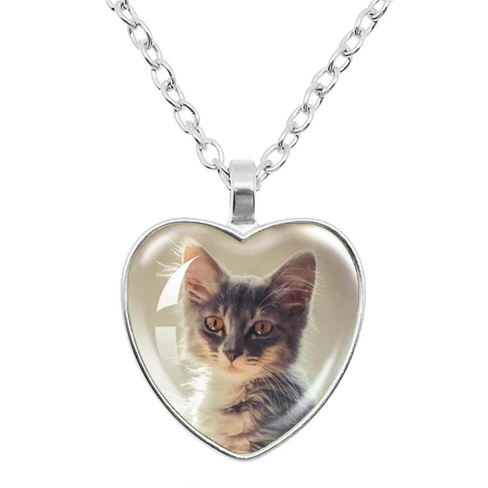 Fashion Accessories Cute Cats Patten Heart Shaped Glass Pendant Necklace Cute Animal Alloy Necklace Charms Jewelry Gifts