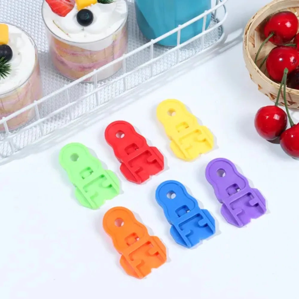 6pcs Simple Plastic Beverage Drink Opener Multicolor with Hole Can Opener Labor-saving Dust Proof Plastic Drink Opener Home Bar