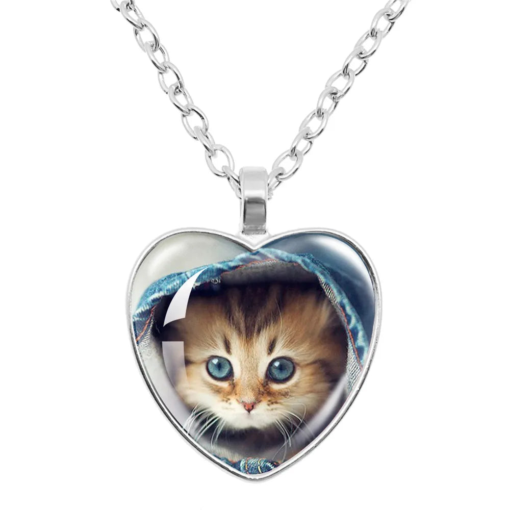 Fashion Accessories Cute Cats Patten Heart Shaped Glass Pendant Necklace Cute Animal Alloy Necklace Charms Jewelry Gifts