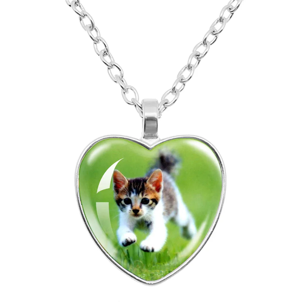 Fashion Accessories Cute Cats Patten Heart Shaped Glass Pendant Necklace Cute Animal Alloy Necklace Charms Jewelry Gifts
