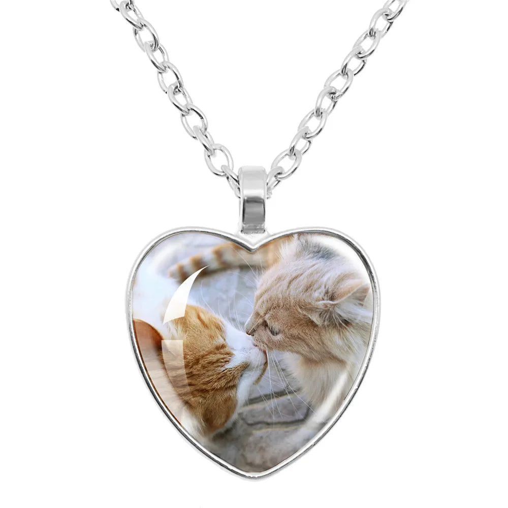 Fashion Accessories Cute Cats Patten Heart Shaped Glass Pendant Necklace Cute Animal Alloy Necklace Charms Jewelry Gifts